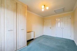 BEDROOM- click for photo gallery